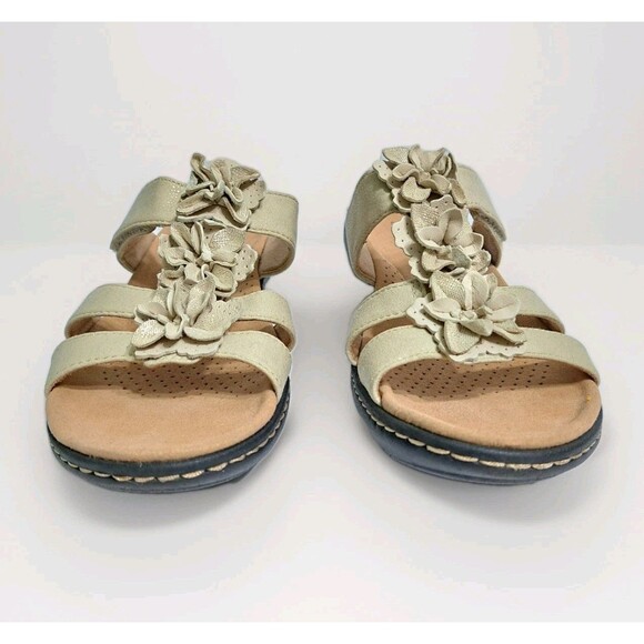 Clarks Floral Sandals Womens 7.5 Laurieann Flower Judi Beige Slip On Strappy - Picture 6 of 10